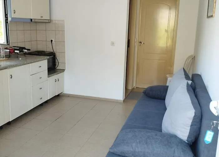 Eirini Apts On The Beach