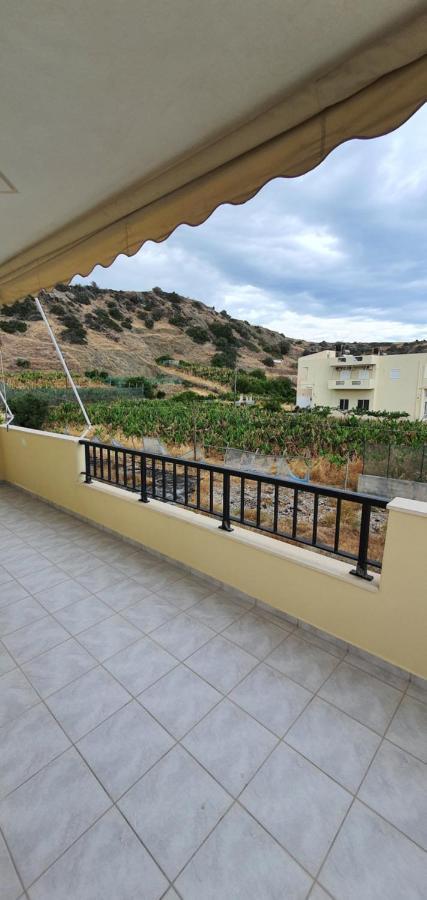 Eirini Apts On The * Psari Forada