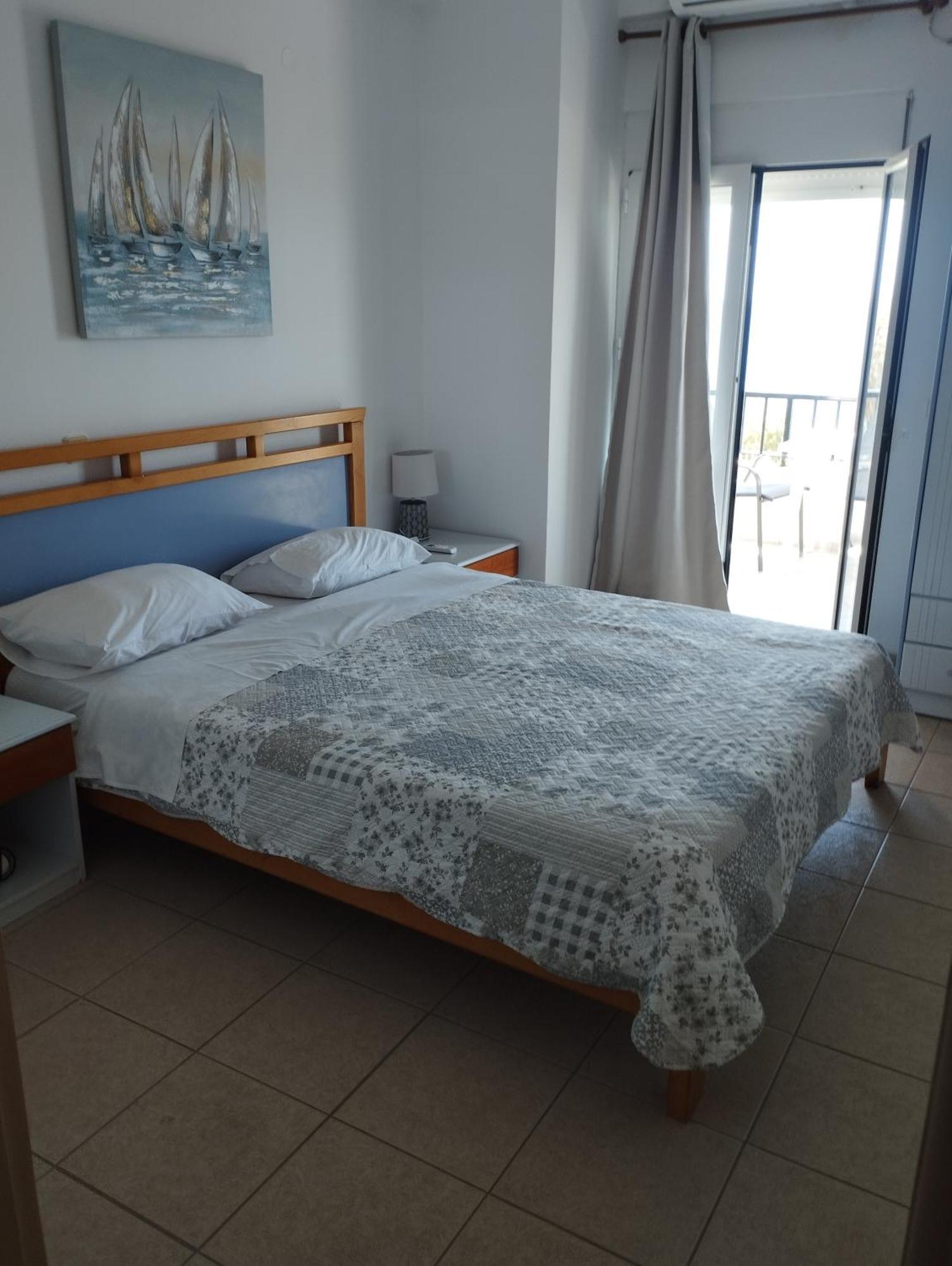 Eirini Apts On The Apartment *