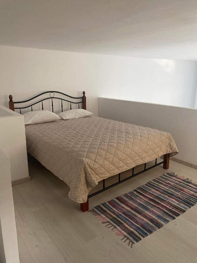 Eirini Apts On The Apartment Psari Forada